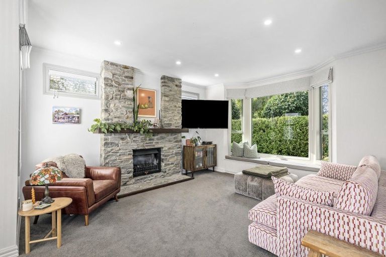 Photo of property in 379 Fergusson Drive, Heretaunga, Upper Hutt, 5018