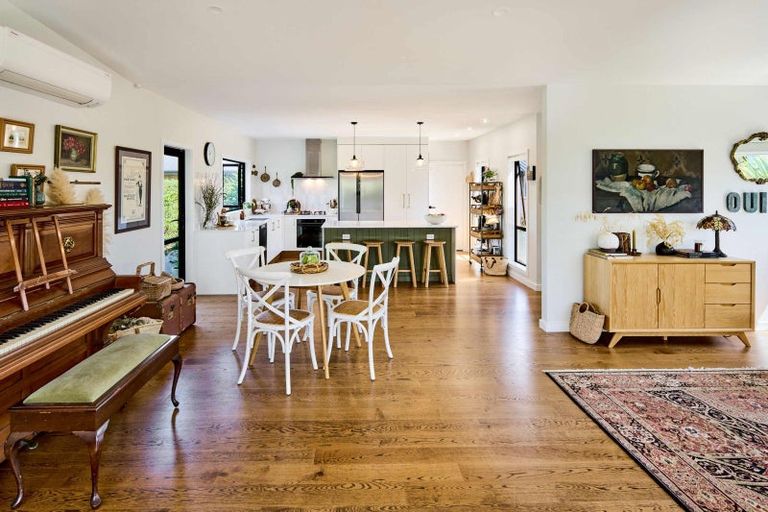 Photo of property in 2 Pukeko Lane, Carterton, 5713