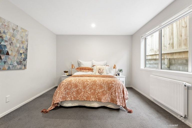 Photo of property in 86a Thurleigh Grove, Karori, Wellington, 6012