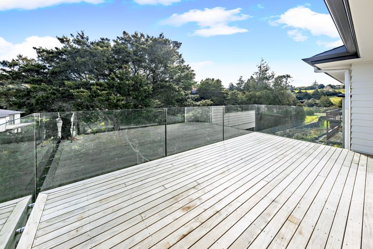 Photo of property in 40 Dawood Place, The Gardens, Auckland, 2105