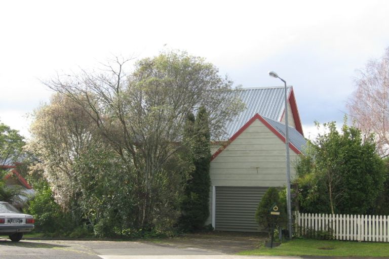 Photo of property in 8 Deborah Place, Dinsdale, Hamilton, 3204