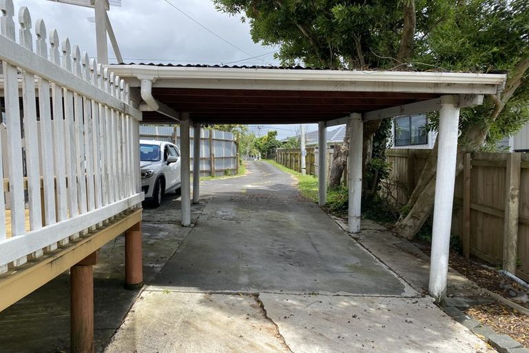 Photo of property in 1/61a Strid Road, Te Atatu South, Auckland, 0610