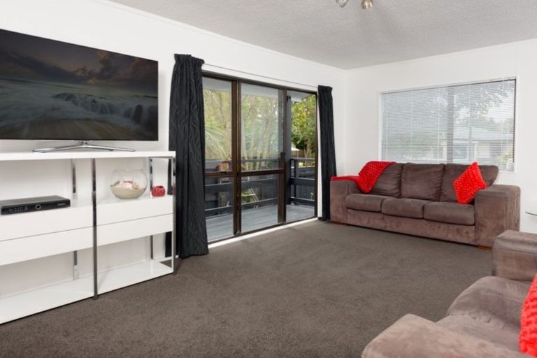 Photo of property in 35b Lyn Grove, Papamoa Beach, Papamoa, 3118