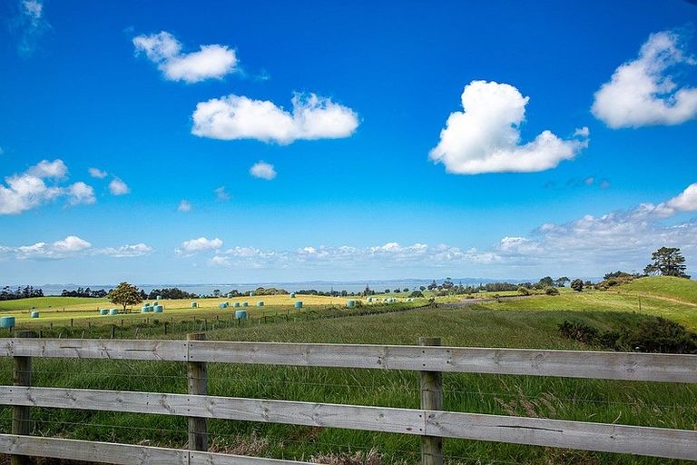 Photo of property in 48 Hatton Road, Awhitu, Waiuku, 2684