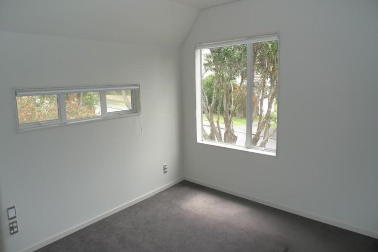 Photo of property in 1a Arapiko Street, Johnsonville, Wellington, 6037