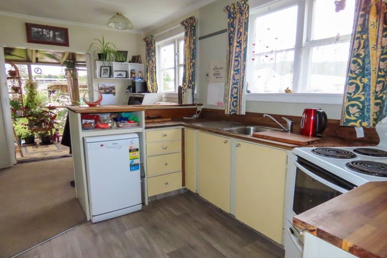 Photo of property in 8 Conlon Street, Reefton, 7830