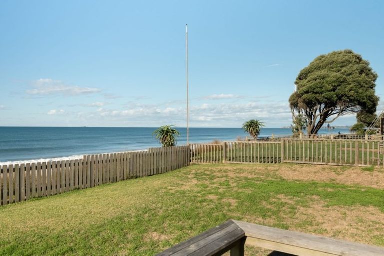 Photo of property in 107 Karewa Parade, Papamoa Beach, Papamoa, 3118