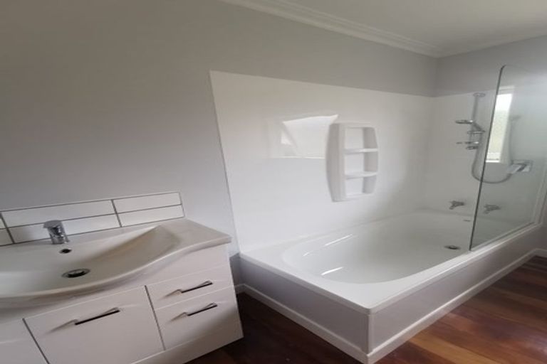 Photo of property in 71 Makora Road, Masterton, 5810