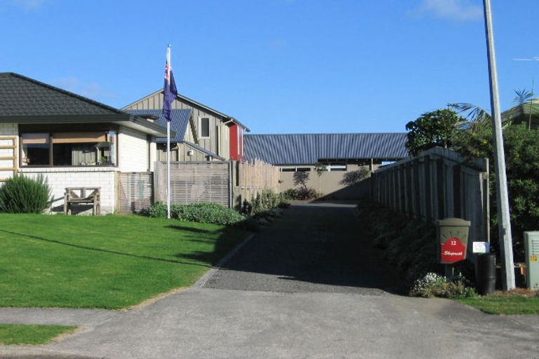 Photo of property in 12 Major Durie Place, Waikanae Beach, Waikanae, 5036