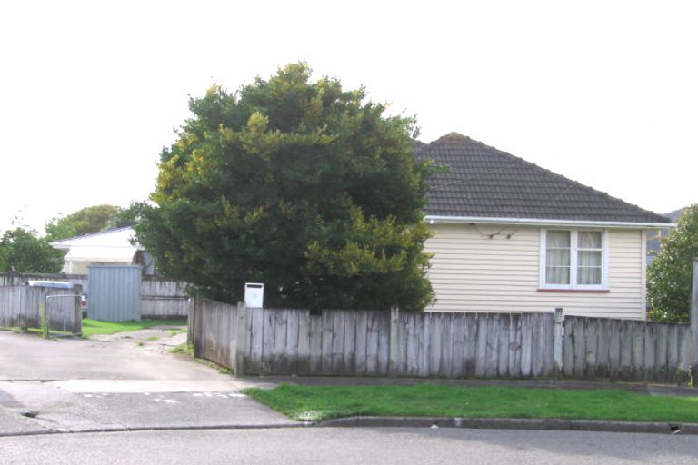 Photo of property in 1/13 Mcbain Grove, Avalon, Lower Hutt, 5011
