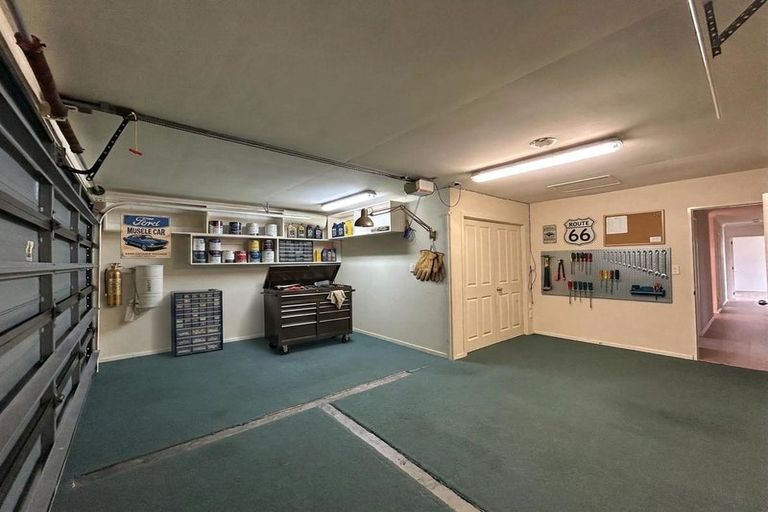 Photo of property in 213 Kilkenny Drive, East Tamaki Heights, Auckland, 2016