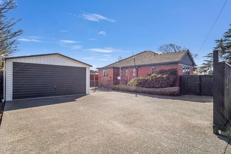 Photo of property in 121 Selwyn Street, Somerfield, Christchurch, 8024