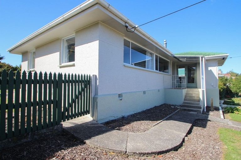 Photo of property in 8 Oxford Street, Holmes Hill, Oamaru, 9401