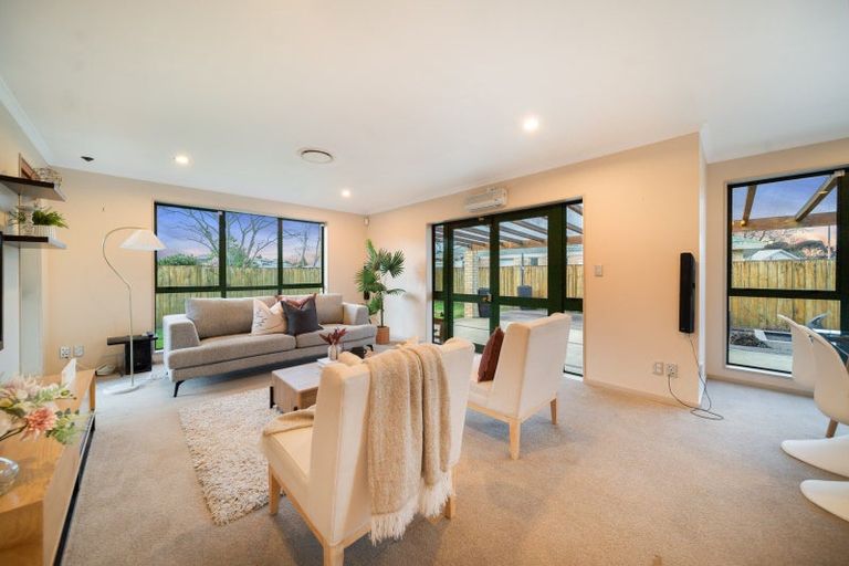 Photo of property in 22 Aldershot Place, Nawton, Hamilton, 3200