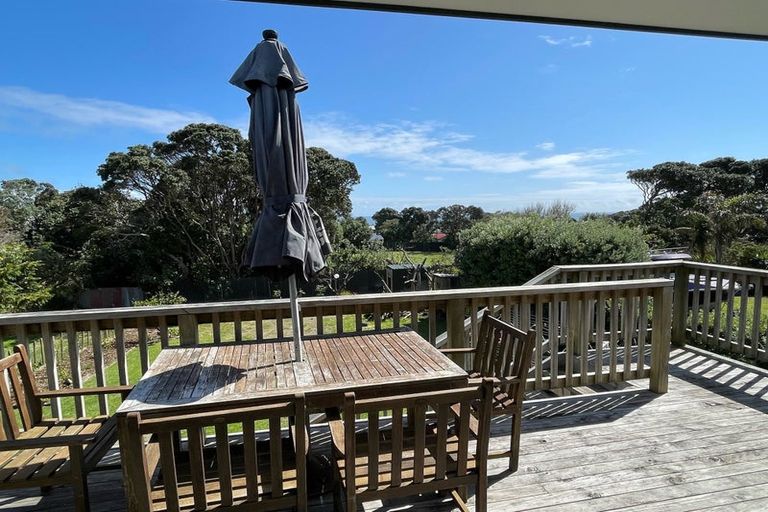 Photo of property in 4 Sea View Road, Baylys Beach, Dargaville, 0377