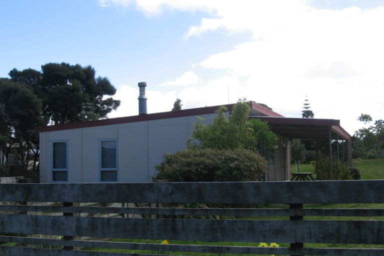 Photo of property in 17 Holiday Crescent, Mangawhai Heads, Mangawhai, 0505