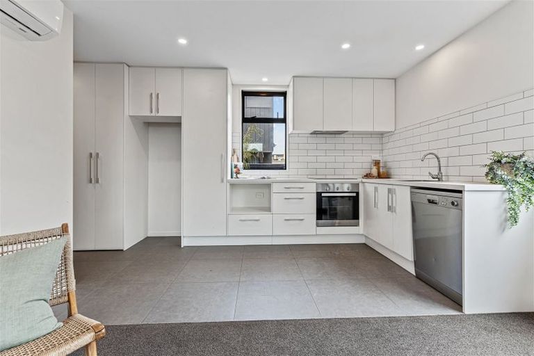 Photo of property in 4/48 Mathesons Road, Phillipstown, Christchurch, 8011