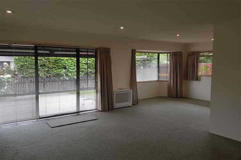 Photo of property in 4/156 Blighs Road, Strowan, Christchurch, 8052