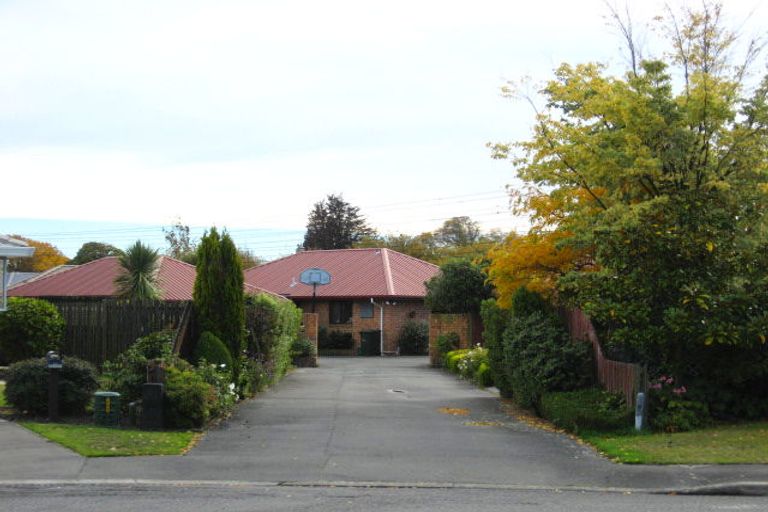 Photo of property in 14 Thornhill Place, Sockburn, Christchurch, 8042