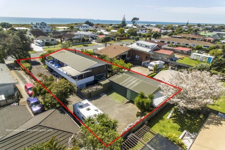 Photo of property in 136 Dickson Road, Papamoa Beach, Papamoa, 3118