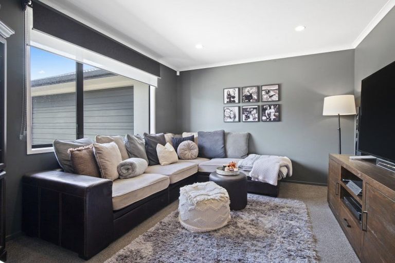 Photo of property in 42 Greig Place, Pukekohe, 2120