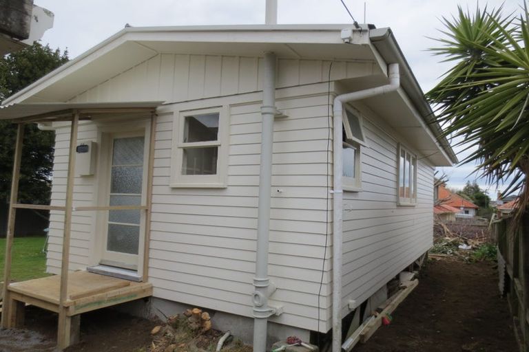 Photo of property in 11 Freyberg Avenue, Papatoetoe, Auckland, 2104