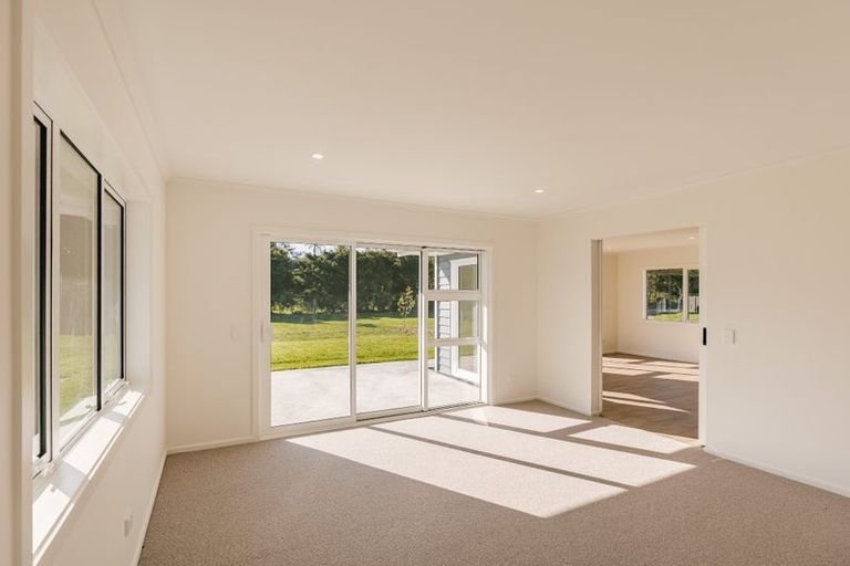 Photo of property in 9 Railway Terrace, Ohau, 5570