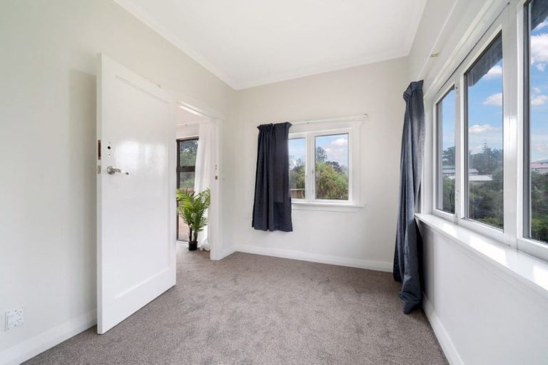 Photo of property in 1/81a Woodglen Road, Glen Eden, Auckland, 0602