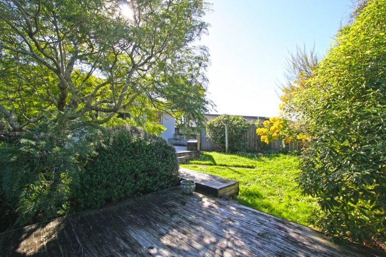 Photo of property in 4 Moana Crescent, Blagdon, New Plymouth, 4310