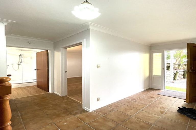 Photo of property in 2 South Pacific Place, Henderson, Auckland, 0612