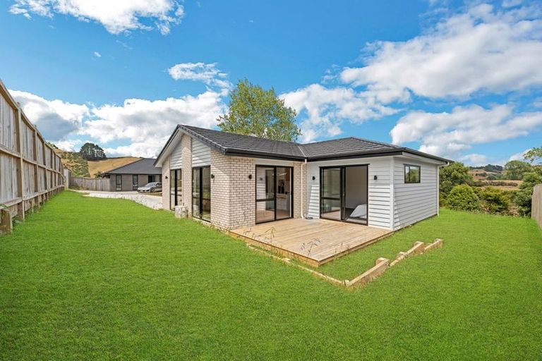 Photo of property in 39b Leathem Crescent, Pokeno, 2402