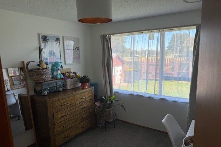Photo of property in 76 Queenspark Drive, Parklands, Christchurch, 8083