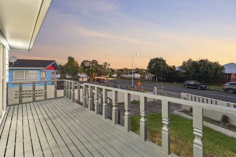 Photo of property in 68 Finlayson Avenue, Clendon Park, Auckland, 2103