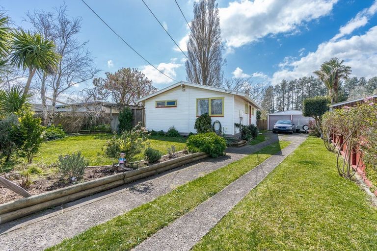 Photo of property in 17 Anthony Crescent, Bader, Hamilton, 3206