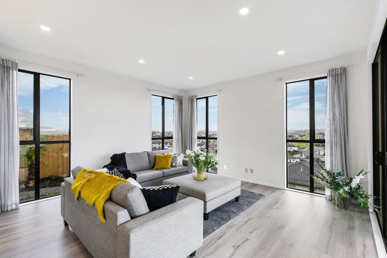 Photo of property in 98 Wainui Road, Silverdale, 0932