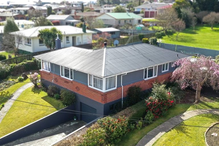 Photo of property in 18 Oxford Street, Holmes Hill, Oamaru, 9401