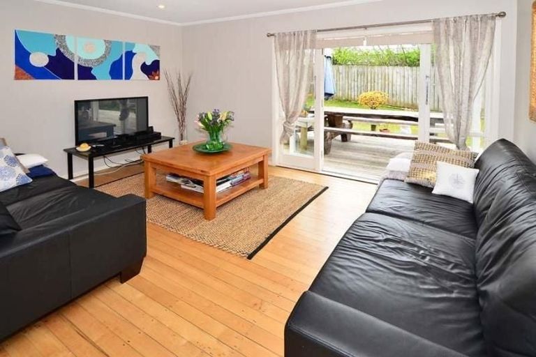 Photo of property in 1/15 Manuka Road, Bayview, Auckland, 0629