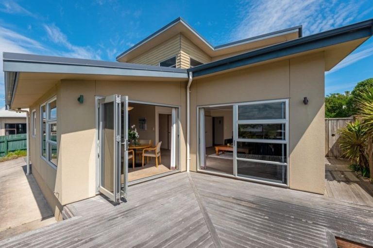 Photo of property in 50a Signal Street, Foxton Beach, Foxton, 4815