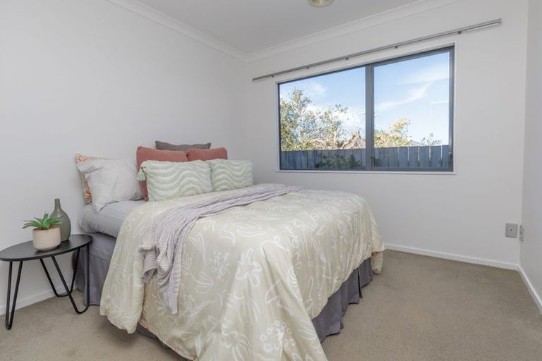 Photo of property in 80 Erlestoke Crescent, Churton Park, Wellington, 6037