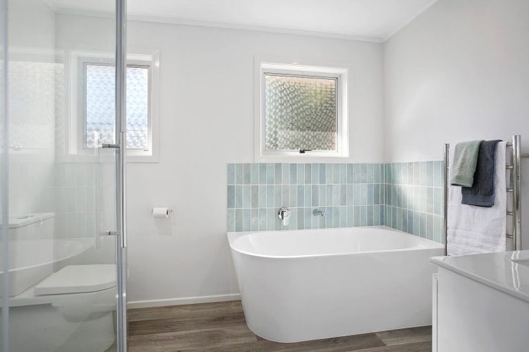 Photo of property in 54 Regent Street, Silverdale, Hamilton, 3216