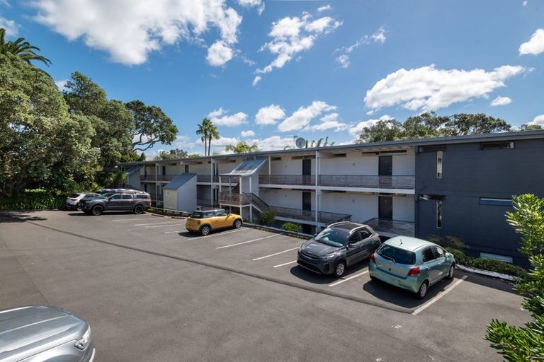 Photo of property in 3/73 Princes Street, Northcote Point, Auckland, 0627