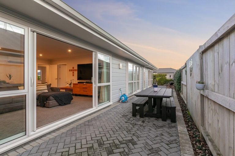 Photo of property in 2 Livingstone Drive, Papamoa Beach, Papamoa, 3118