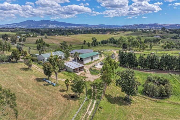 Photo of property in 800 Tuhikaramea Road, Ngahinapouri, Hamilton, 3290