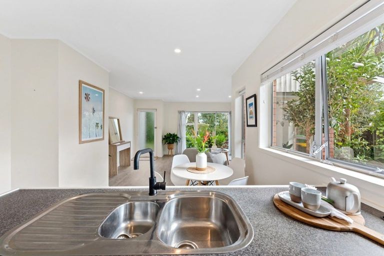 Photo of property in 1/48a Vauxhall Road, Devonport, Auckland, 0624