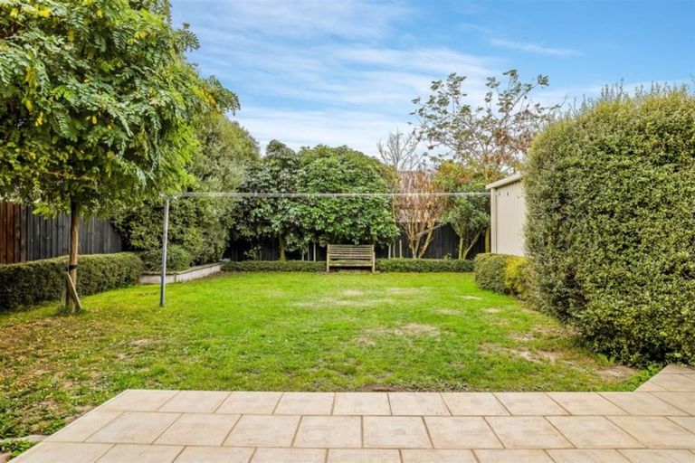 Photo of property in 21 Dinton Street, Russley, Christchurch, 8042