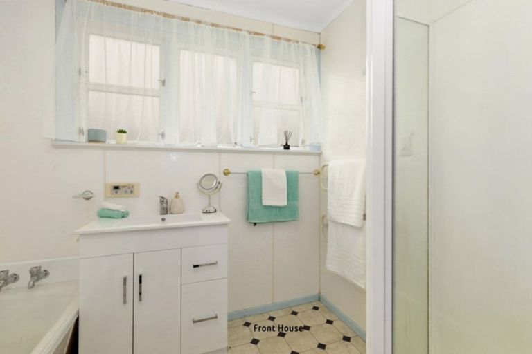 Photo of property in 43 Fleet Street, Naenae, Lower Hutt, 5011