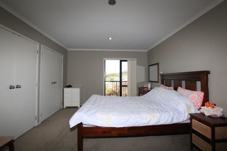 Photo of property in 97 Fields Parade, Oteha, Auckland, 0632