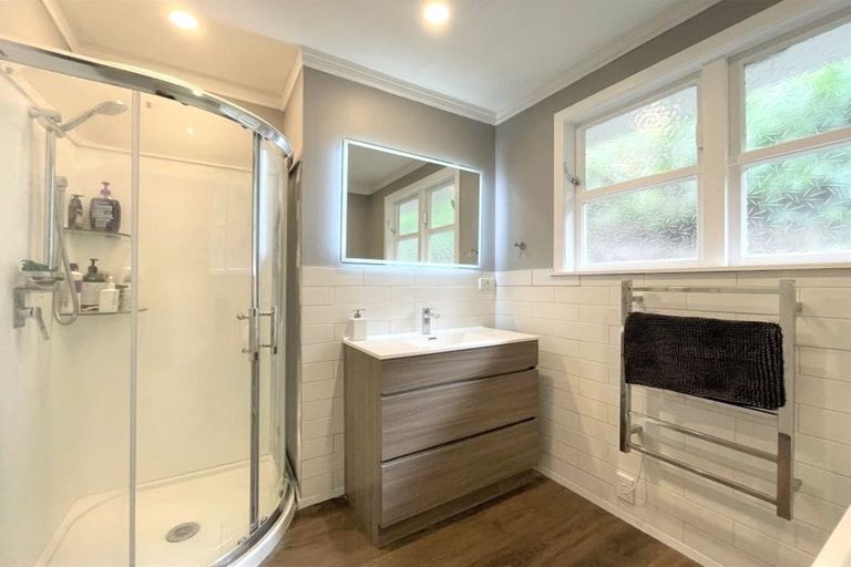 Photo of property in 59 Winston Street, Crofton Downs, Wellington, 6035