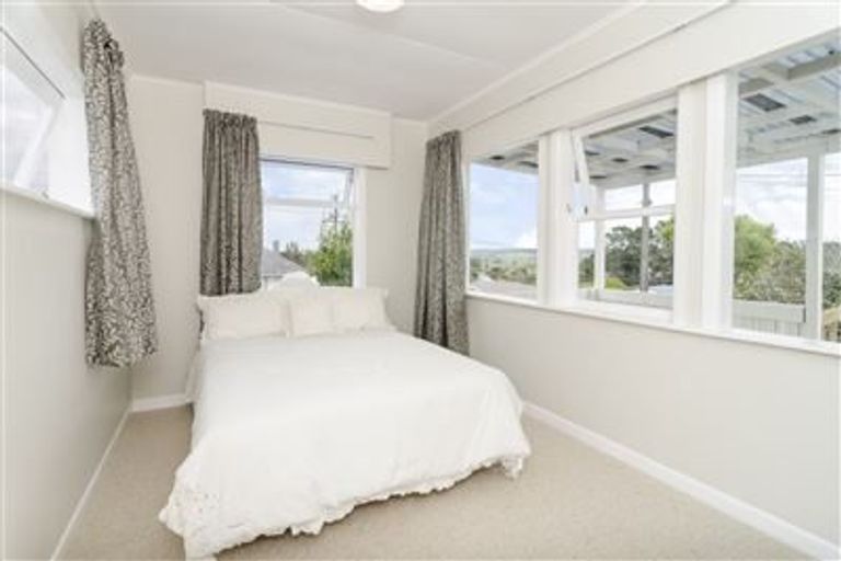 Photo of property in 40 Puriri Street, Helensville, 0800