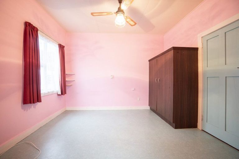 Photo of property in 75 Bryant Street, Takaro, Palmerston North, 4412